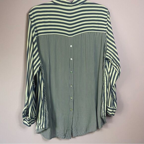 Jane & Delancey Blue White Contrasting Stripe Boho Double Button Rayon Blouse 1X - Picture 7 of 9
